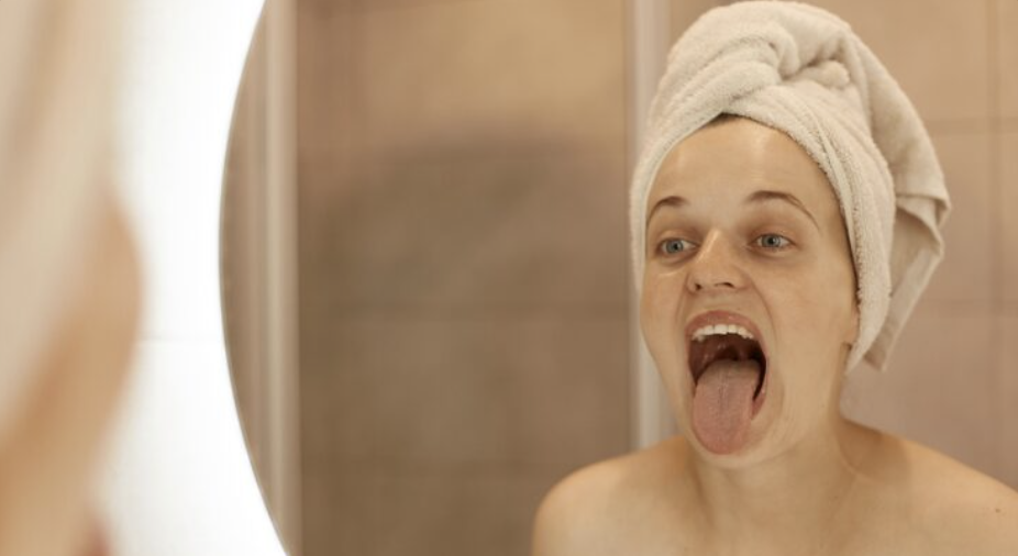 Cómo saber si tengo hongos en la boca: síntomas y causas